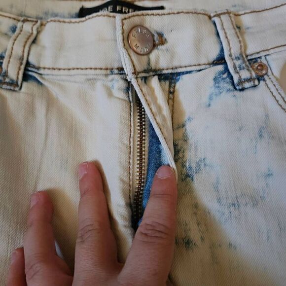 Joe Fresh Slim Low Rise Jeans - Picture 2 of 8